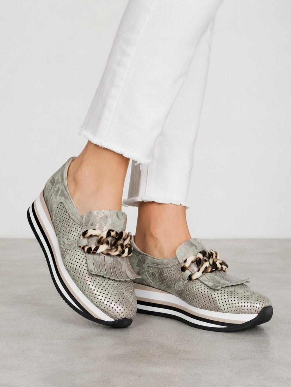 Softwaves Size 37 Metallic Camo Slip-on Platform Loafers Chain Fringe